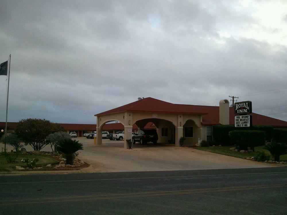 Royal Inn Pearsall Buitenkant foto
