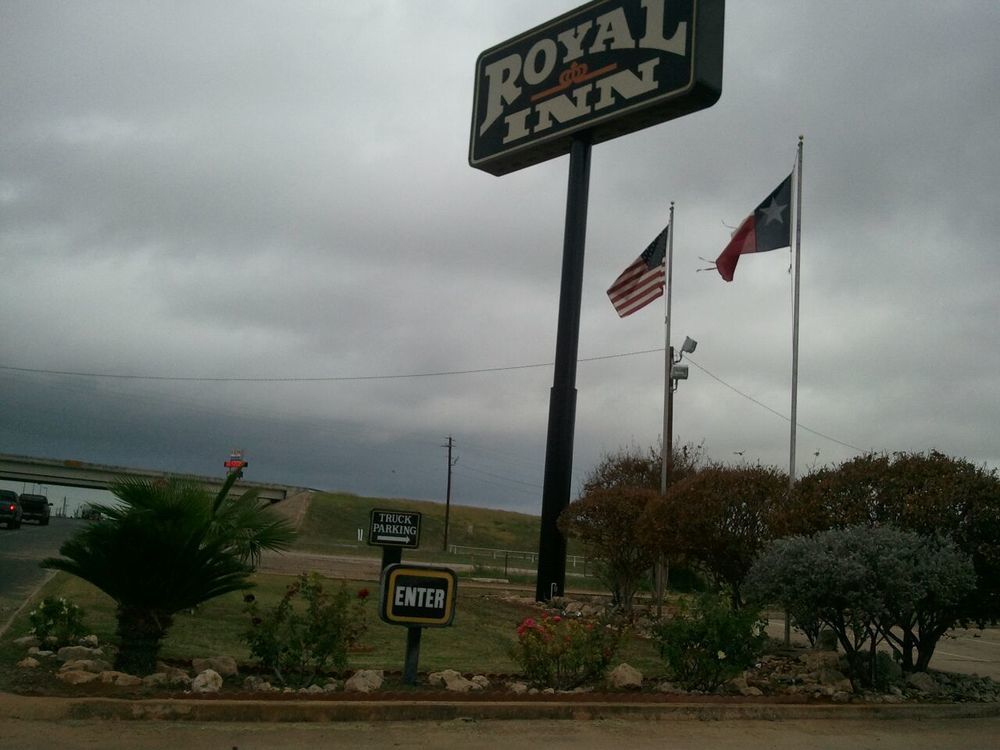 Royal Inn Pearsall Buitenkant foto